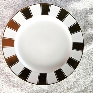 MIKASA "Fifth Avenue" CAA74 China Metallic Gold Charger/Plate | SZ 11"